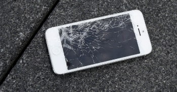 Переклейка стекла на iPhone