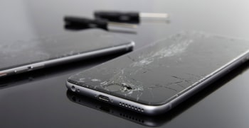 Замена стекла на iPhone